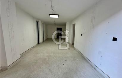 Gayrettepede Köşe Konum 450 m² Çift Cepheli Kiralık Dükkan