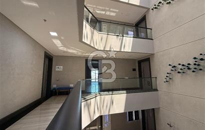 ANTALYA NIN EN PRESTİJLİ PLAZASINDA KİRALIK OFİS