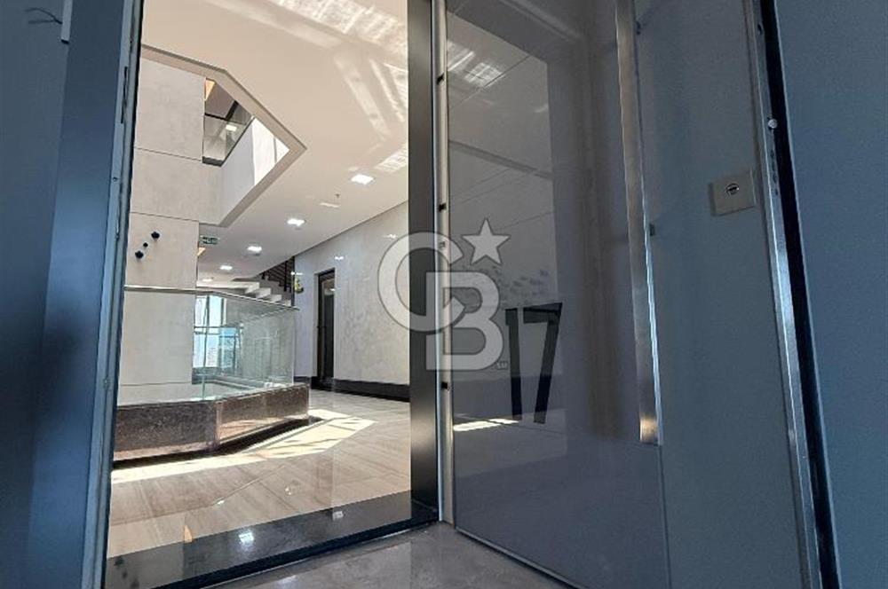 ANTALYA NIN EN PRESTİJLİ PLAZASINDA KİRALIK OFİS