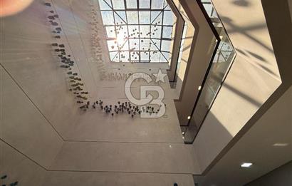 ANTALYA NIN EN PRESTİJLİ PLAZASINDA KİRALIK OFİS