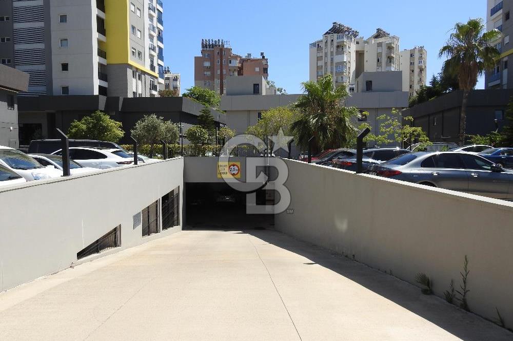 ANTALYA NIN EN PRESTİJLİ PLAZASINDA KİRALIK OFİS