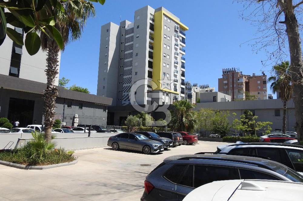 ANTALYA NIN EN PRESTİJLİ PLAZASINDA KİRALIK OFİS