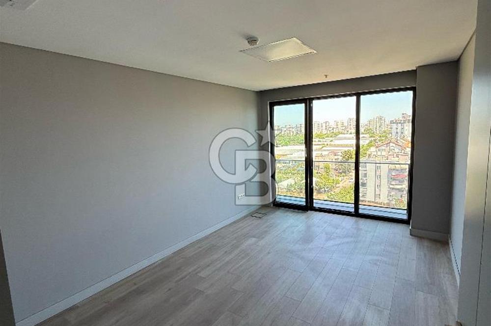 ANTALYA NIN EN PRESTİJLİ PLAZASINDA KİRALIK OFİS