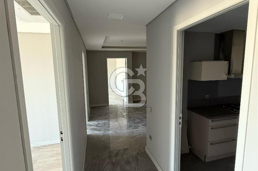 ANTALYA NIN EN PRESTİJLİ PLAZASINDA KİRALIK OFİS