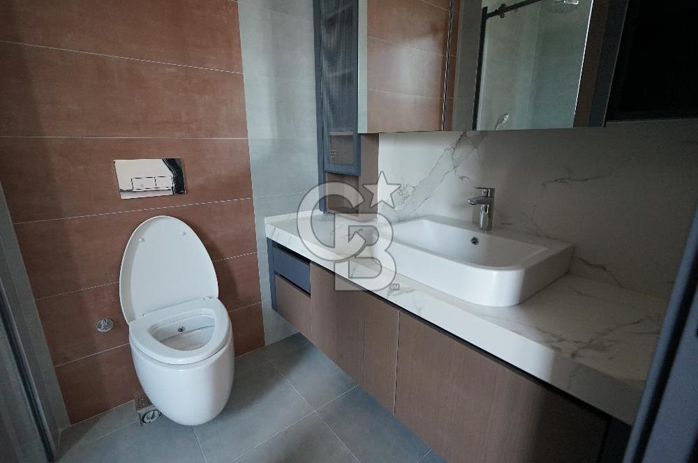 ALACAATLI DA SİTE İÇERİSİNDE MERKEZİ KONUMDA 200M2 KİRALIK DAİRE
