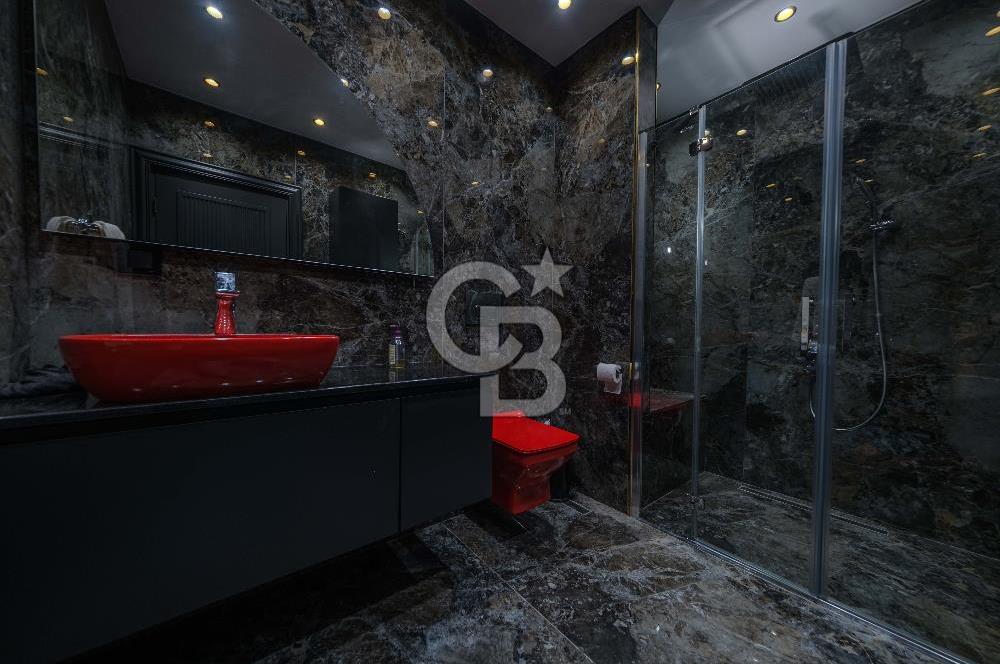 EDREMİTTE ULTRA LÜKS ÖZEL YAPIM MÜSTAKİL VİLLA