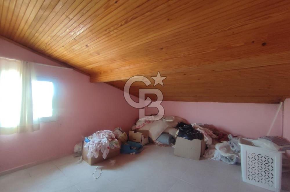 Ayvalık Altınova Denize Girilen Bölgede Satılık 4+1 Villa. 