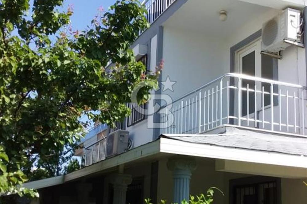 Ayvalık Altınova Denize Girilen Bölgede Satılık 4+1 Villa. 