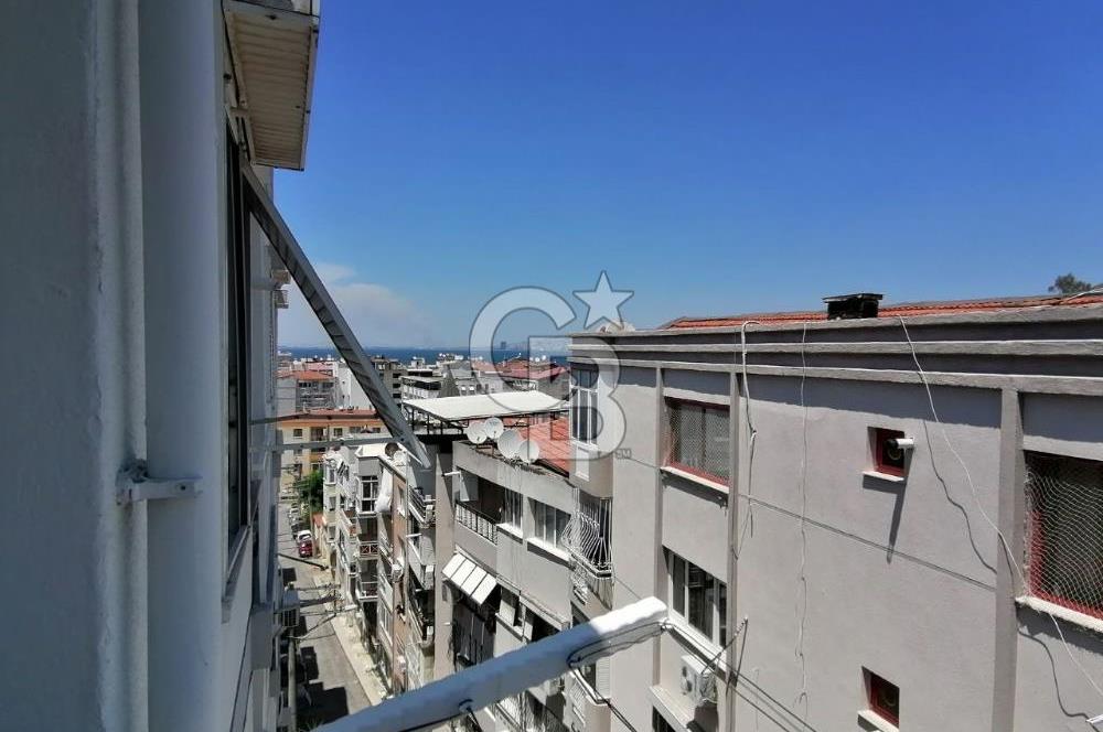 Güzelyalı'da 3+1 Kiralık Köşe Daire 