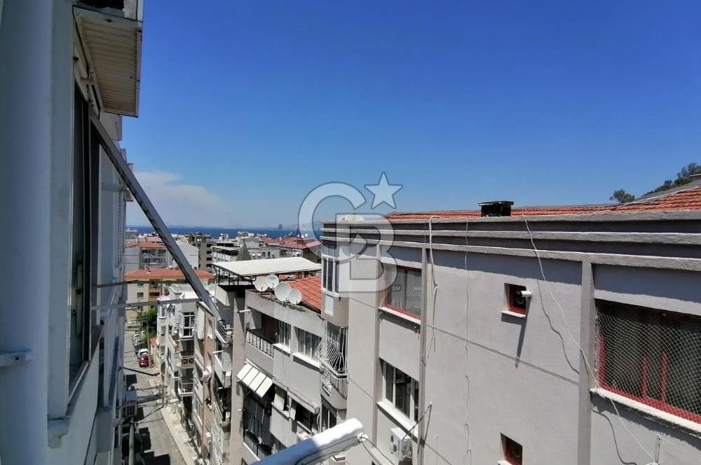 Güzelyalı'da 3+1 Kiralık Köşe Daire 
