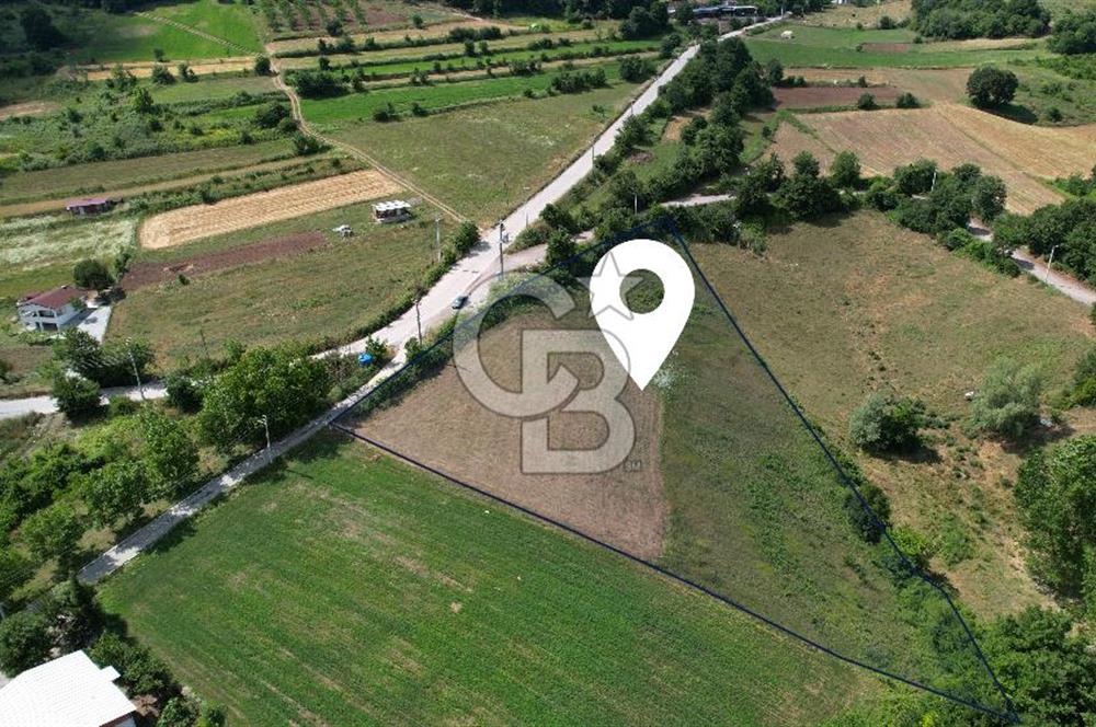 İZMİT EMİRHAN'DA KADASTRAL YOLLU %5 İMARLI 6018 m² SATILIK ARAZİ