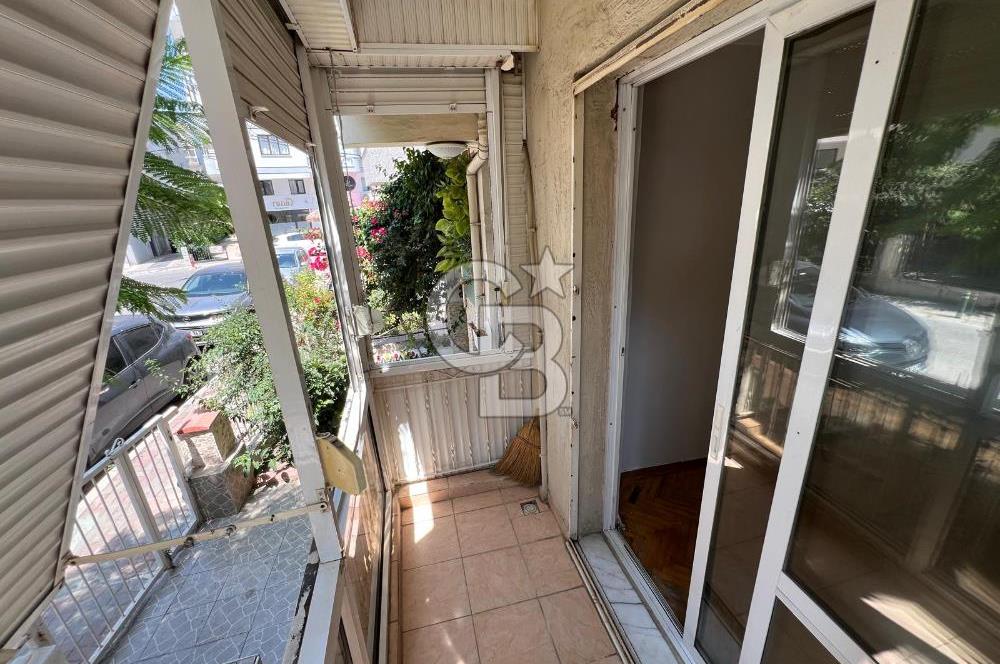 Karşıyaka Bahriye Üçok Mahallesi Yüksek Giriş Satılık Boş Daire