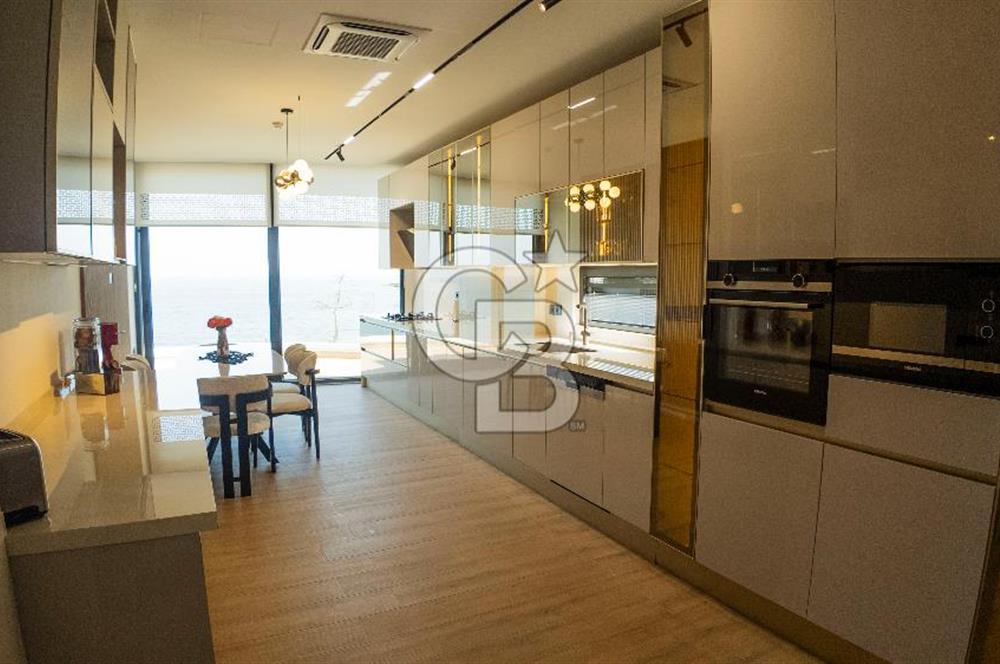 MARMARA EREĞLİSİ'NDE EŞSİZ DENİZ MANZARALI ULTRA LÜKS YALI