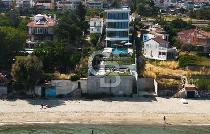 MARMARA EREĞLİSİ'NDE EŞSİZ DENİZ MANZARALI ULTRA LÜKS YALI