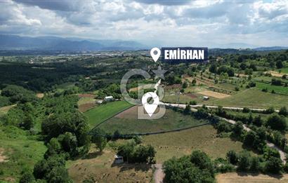 İZMİT EMİRHAN'DA KADASTRAL YOLLU %5 İMARLI 6018 m² SATILIK ARAZİ