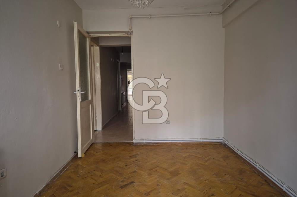 Karşıyaka Bahriye Üçok Mahallesi Yüksek Giriş Satılık Boş Daire