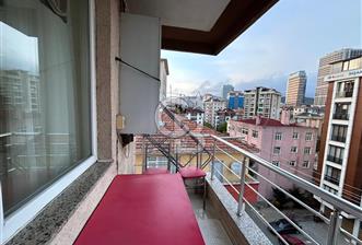 Kartal Cevizli Merkezi Konumunda Bulunan 3+1 Aydınlık ve Ferah