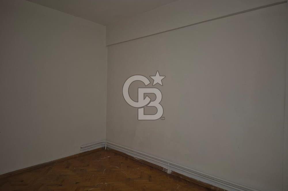 Karşıyaka Bahriye Üçok Mahallesi Yüksek Giriş Satılık Boş Daire