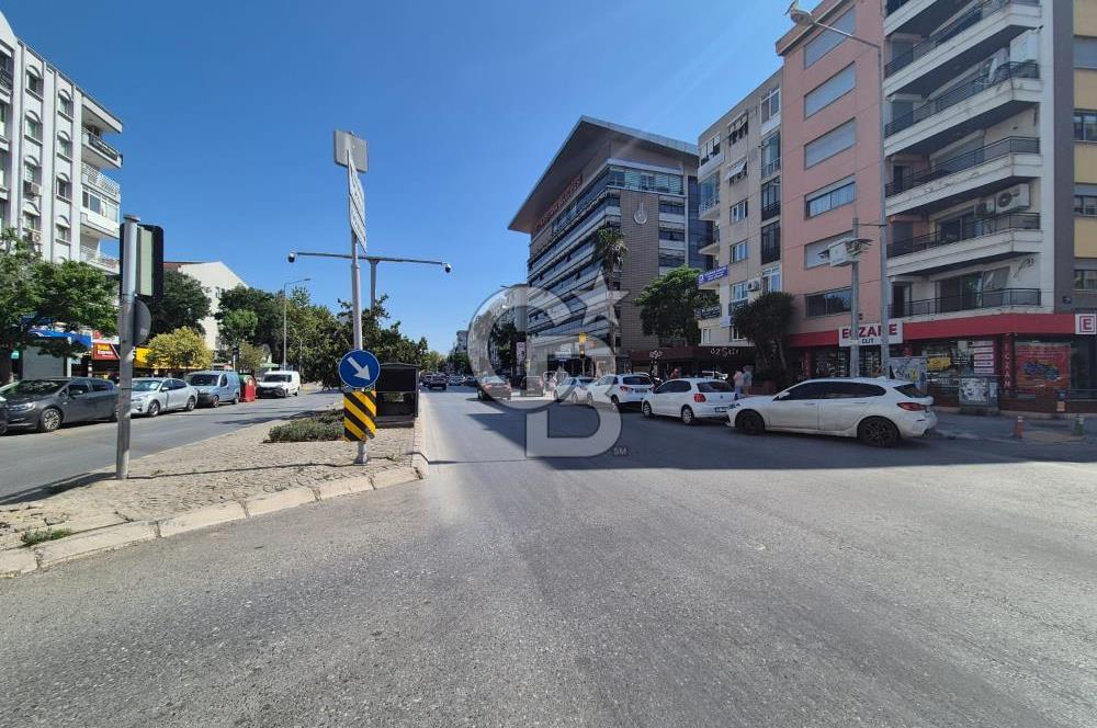 Karşıyaka Bahriye Üçok Mahallesi Yüksek Giriş Satılık Boş Daire