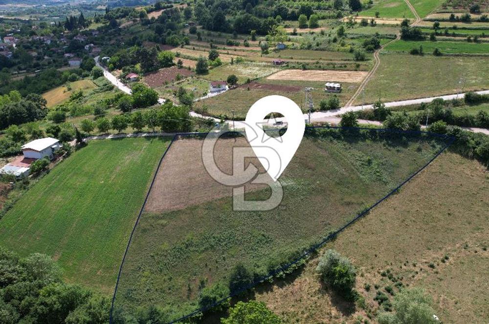 İZMİT EMİRHAN'DA KADASTRAL YOLLU %5 İMARLI 6018 m² SATILIK ARAZİ