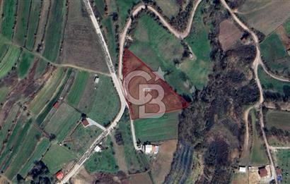 İZMİT EMİRHAN'DA KADASTRAL YOLLU %5 İMARLI 6018 m² SATILIK ARAZİ