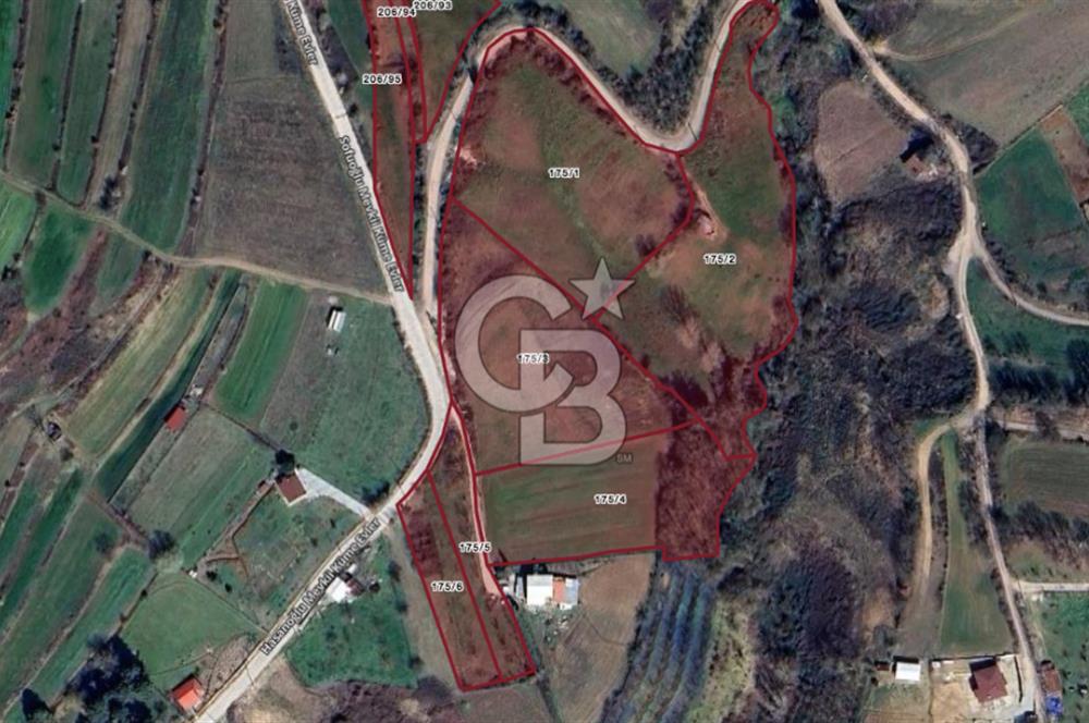 İZMİT EMİRHAN'DA KADASTRAL YOLLU %5 İMARLI 6018 m² SATILIK ARAZİ