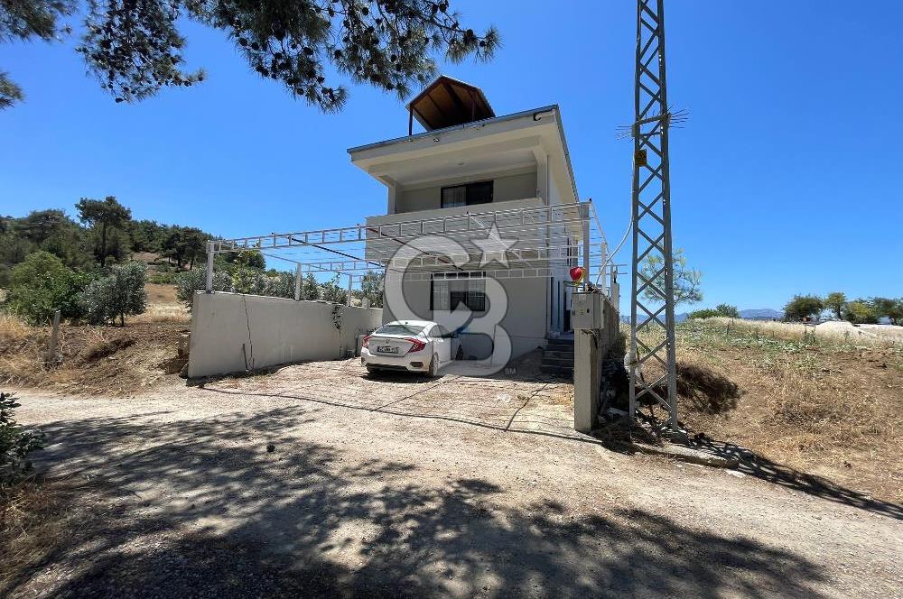 CB'DEN SARIÇUKUR'DA HAVUZ LÜKS SATILIK VİLLA