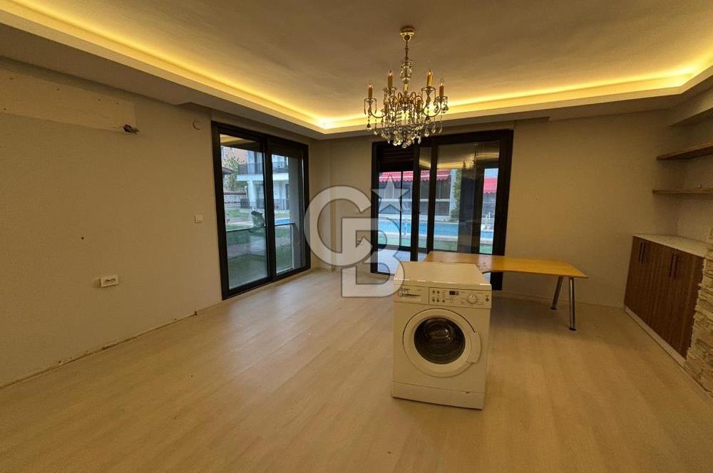 Menderes Barbaros Mh Geniş Lüx Havuzlu Villa 