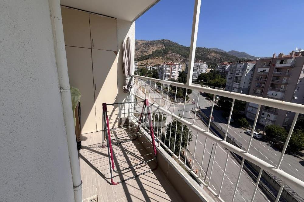 KARŞIYAKA ZÜBEYDE HANIM MAHALLESİ'NDE SATILIK 3+1 DAİRE