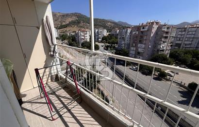 KARŞIYAKA ZÜBEYDE HANIM MAHALLESİ'NDE SATILIK 3+1 DAİRE