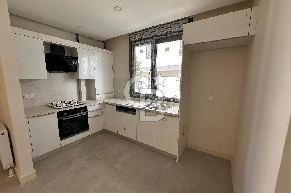 Erenköy Yakutlar Sokak 'Ta Kiralık 3+1 Sıfır Daire