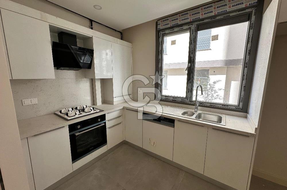Erenköy Yakutlar Sokak 'Ta Kiralık 3+1 Sıfır Daire