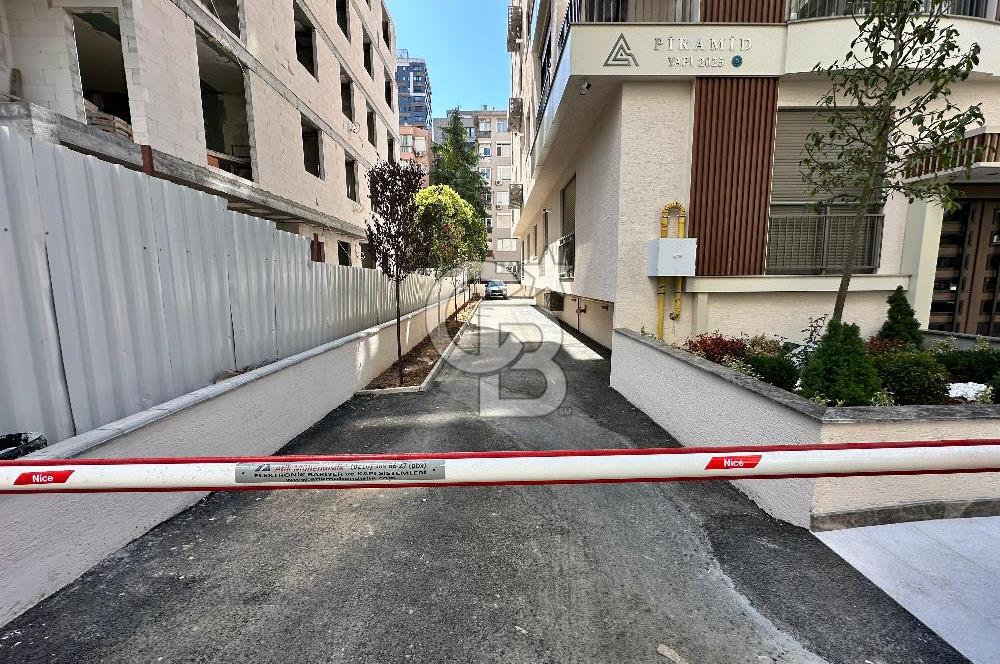 Erenköy Yakutlar Sokak 'Ta Kiralık 3+1 Sıfır Daire