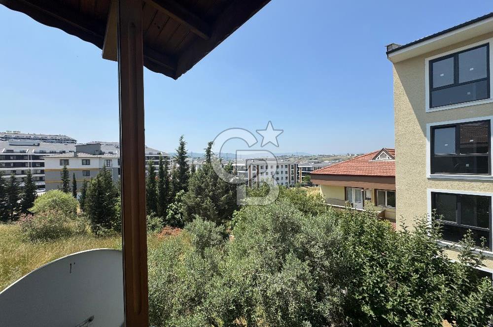 YALOVA ÇİFTLİKKÖY DE SATILIK MÜSTAKİL BAHÇELİ VİLLA!. 4+1