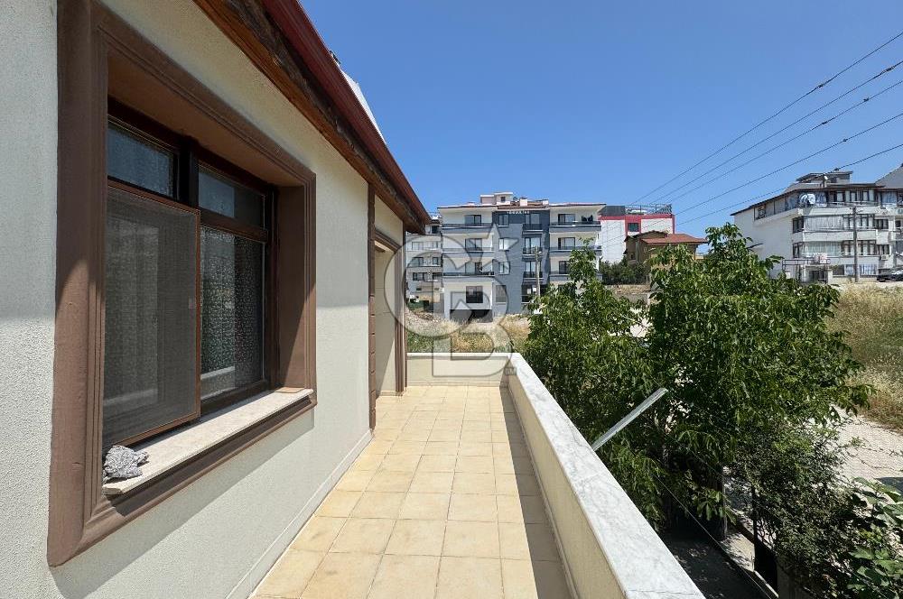 YALOVA ÇİFTLİKKÖY DE SATILIK MÜSTAKİL BAHÇELİ VİLLA!. 4+1