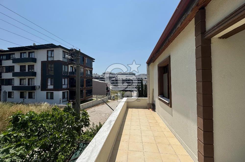 YALOVA ÇİFTLİKKÖY DE SATILIK MÜSTAKİL BAHÇELİ VİLLA!. 4+1