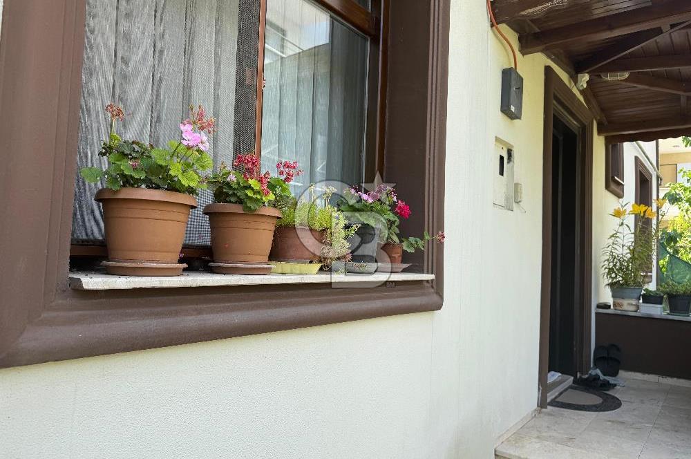 YALOVA ÇİFTLİKKÖY DE SATILIK MÜSTAKİL BAHÇELİ VİLLA!. 4+1