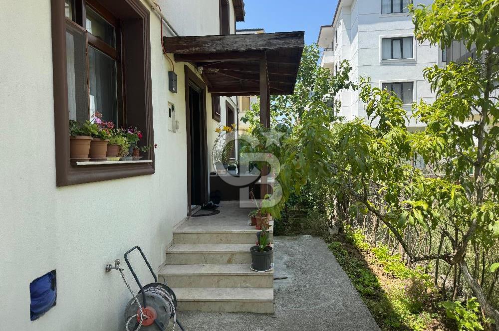 YALOVA ÇİFTLİKKÖY DE SATILIK MÜSTAKİL BAHÇELİ VİLLA!. 4+1