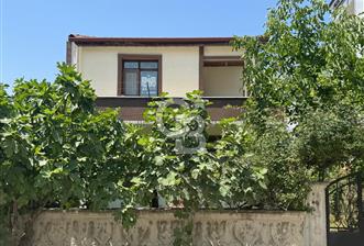 YALOVA ÇİFTLİKKÖY DE SATILIK MÜSTAKİL BAHÇELİ VİLLA!. 4+1