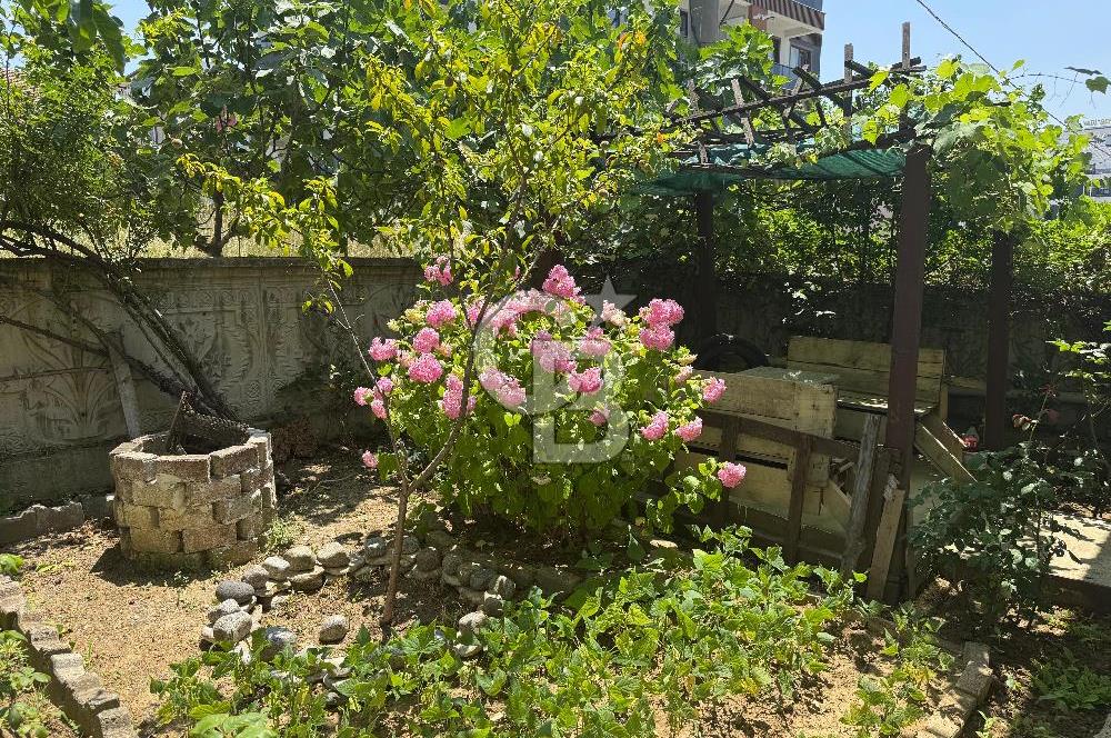 YALOVA ÇİFTLİKKÖY DE SATILIK MÜSTAKİL BAHÇELİ VİLLA!. 4+1