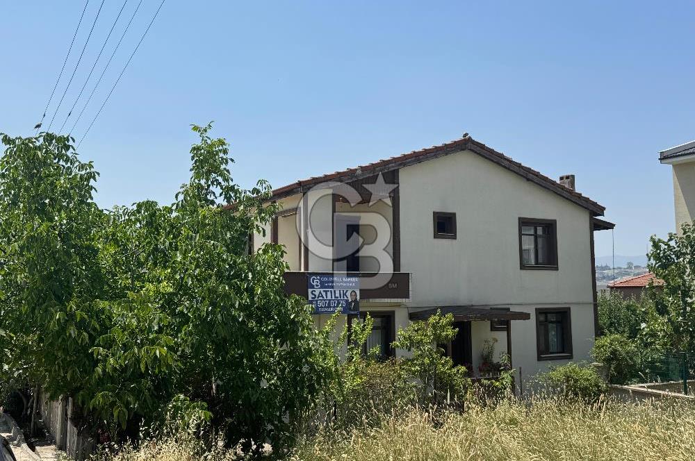 YALOVA ÇİFTLİKKÖY DE SATILIK MÜSTAKİL BAHÇELİ VİLLA!. 4+1