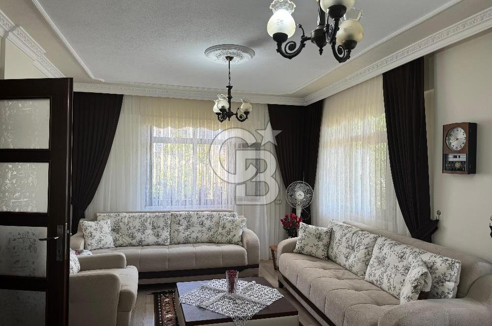 YALOVA ÇİFTLİKKÖY DE SATILIK MÜSTAKİL BAHÇELİ VİLLA!. 4+1