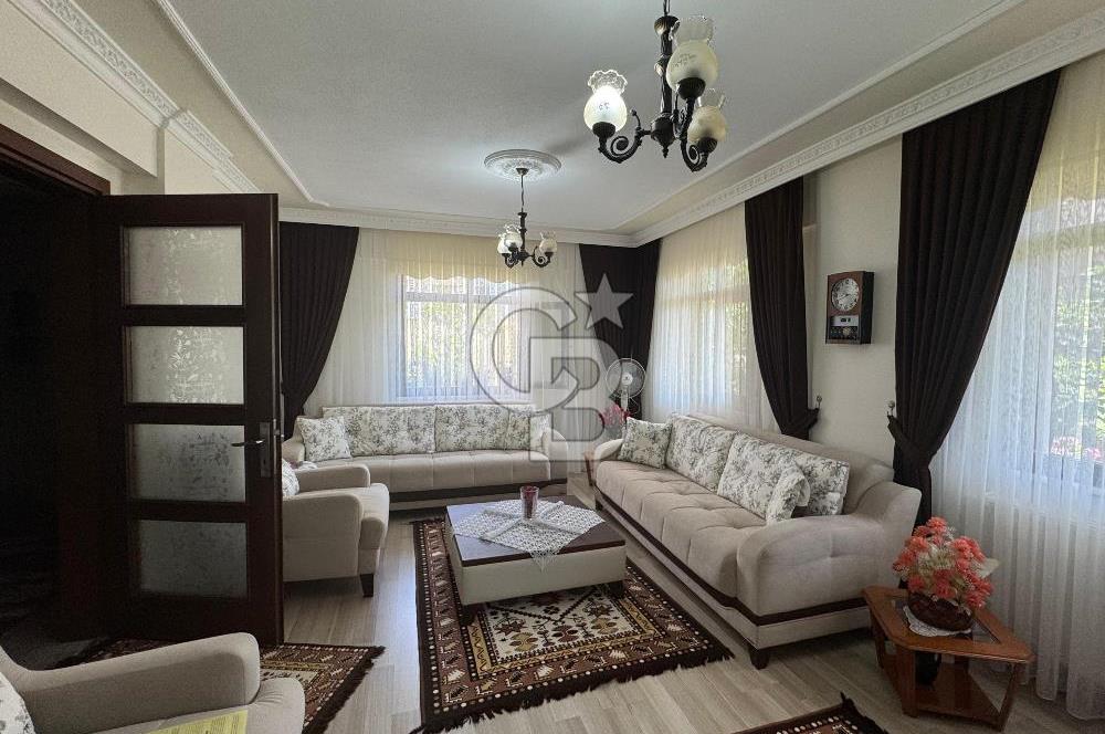 YALOVA ÇİFTLİKKÖY DE SATILIK MÜSTAKİL BAHÇELİ VİLLA!. 4+1