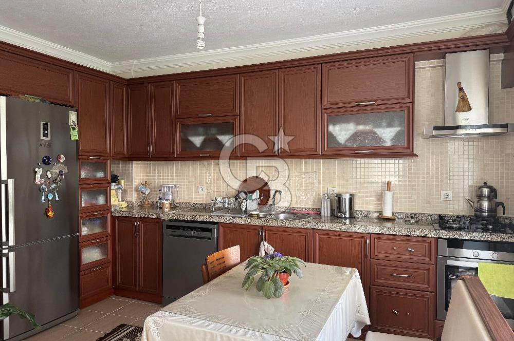 YALOVA ÇİFTLİKKÖY DE SATILIK MÜSTAKİL BAHÇELİ VİLLA!. 4+1