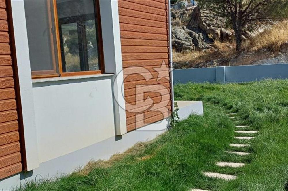 İzmir Foça Yenibağarası Site'de Satılık 2+1 Daire