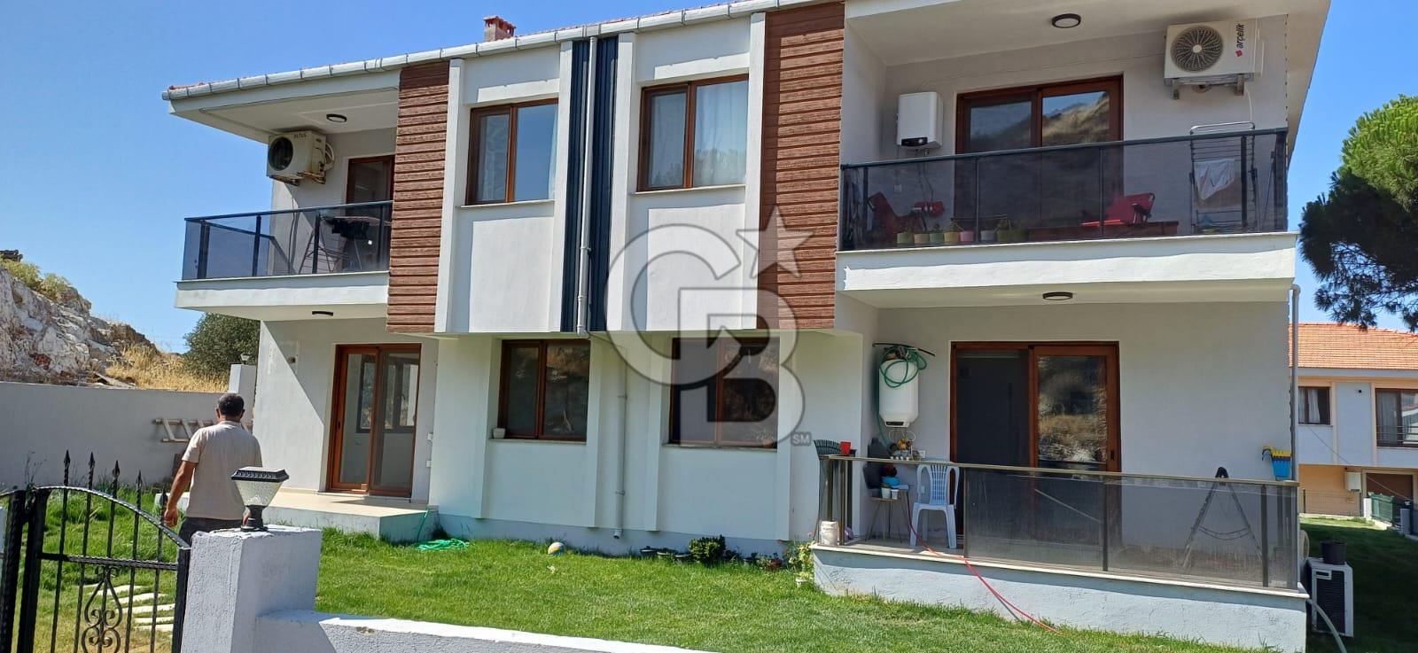 İzmir Foça Yenibağarası Site'de Satılık 2+1 Daire