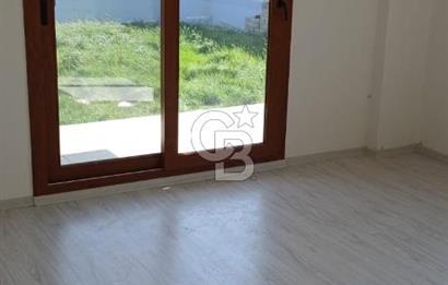 İzmir Foça Yenibağarası Site'de Satılık 2+1 Daire