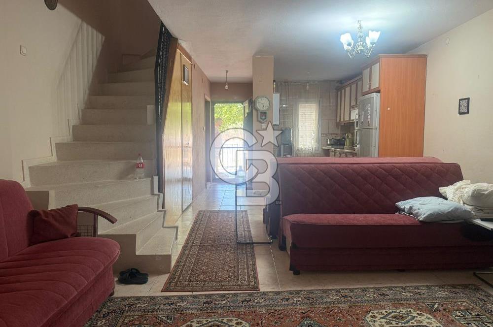DiKiLi ÇANDARLI’ DA DENİZE 100 METRE  120 m2 3+1 FIRSAT VİLLA
