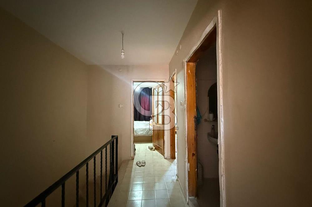 DiKiLi ÇANDARLI’ DA DENİZE 100 METRE  120 m2 3+1 FIRSAT VİLLA