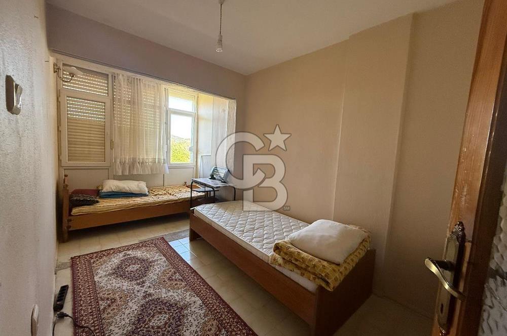 DiKiLi ÇANDARLI’ DA DENİZE 100 METRE  120 m2 3+1 FIRSAT VİLLA